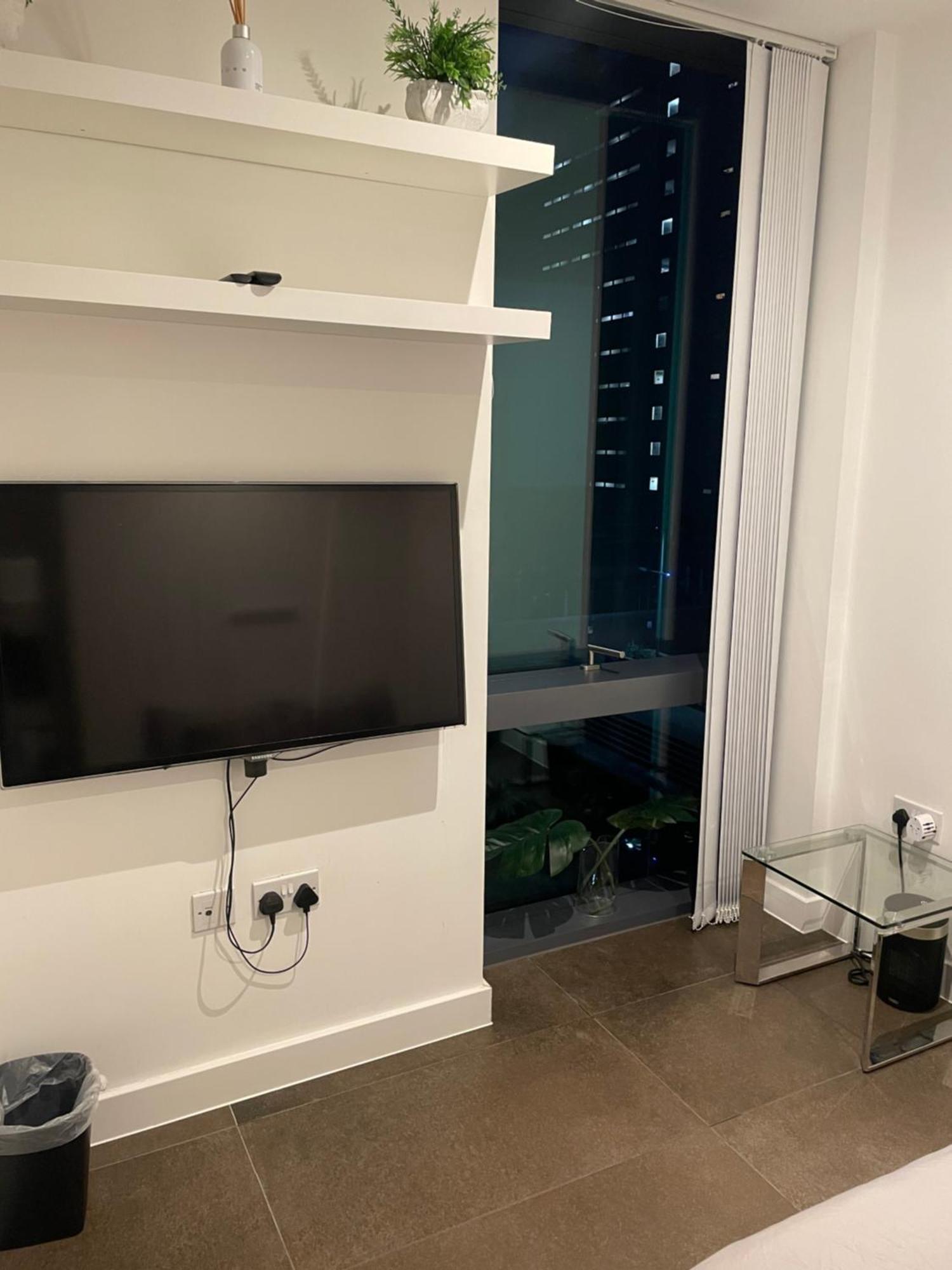 Shared Apartment In Central לונדון מראה חיצוני תמונה